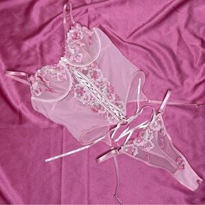SOLD ON DEPOP💖Pink Floral Corset Top Lingerie Set💖
